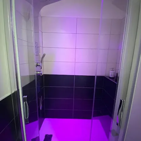 Mood's Apartment