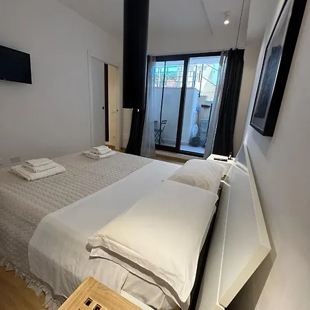 Mood's Apartment Avola